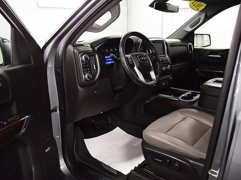 Used 2021 GMC Sierra 1500 Elevation w/ Preferred Package image 17