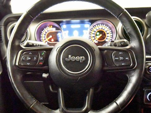 Used 2020 Jeep Wrangler Sport image 27