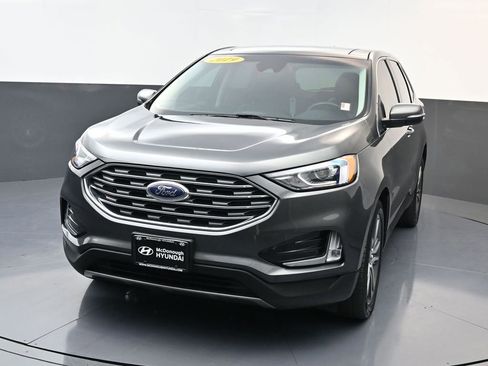 Used 2019 Ford Edge Titanium image 10