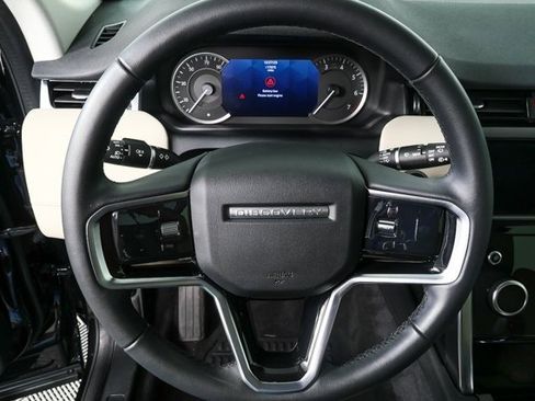 Used 2023 Land Rover Discovery Sport SE image 9