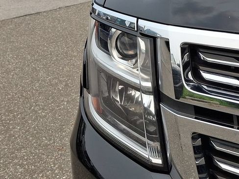 Used 2017 Chevrolet Tahoe Premier AWD/4WD image 29