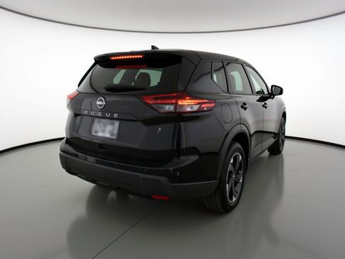 Used 2025 Nissan Rogue SV image 9