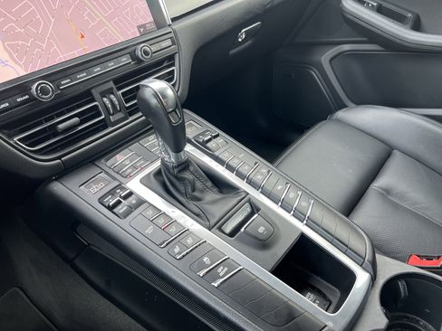 Used 2019 Porsche Macan S AWD/4WD image 26