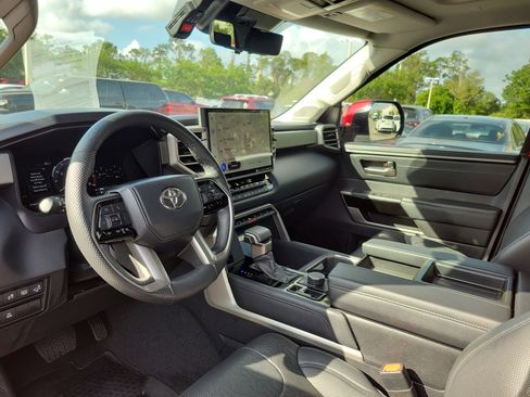 Used 2024 Toyota Tundra Limited AWD/4WD image 12