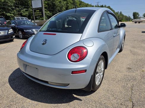 Used 2009 Volkswagen Beetle S FWD image 9
