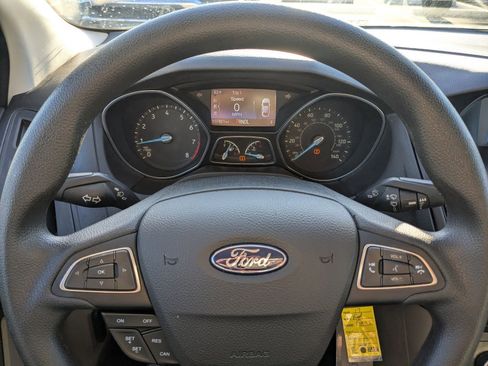 Used 2017 Ford Focus SE image 28