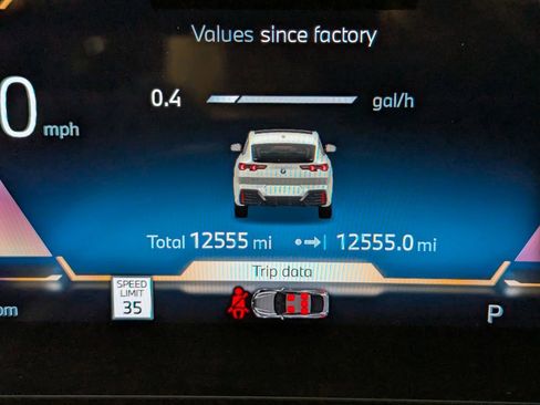 Used 2025 BMW X2 xDrive28i w/ M Sport Package AWD/4WD image 34