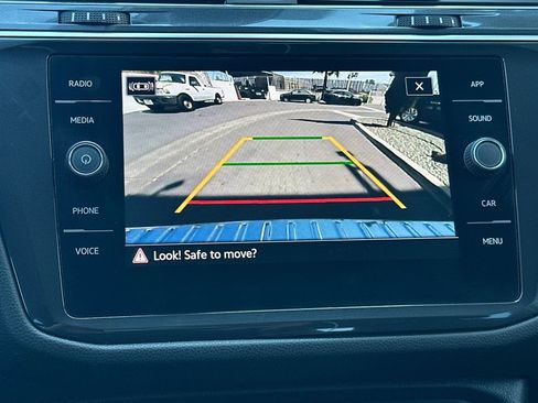 Used 2022 Volkswagen Tiguan SE FWD image 20