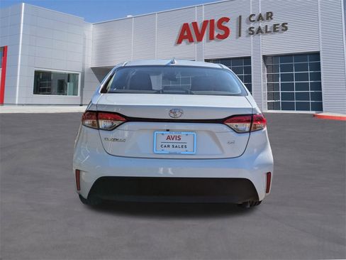 Used 2025 Toyota Corolla LE image 7
