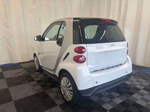 Used 2014 smart fortwo pure RWD image 5