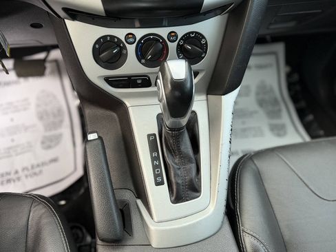 Used 2014 Ford Focus SE w/ Equipment Group 201A FWD image 14