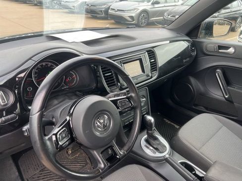 Used 2018 Volkswagen Beetle 2.0T S image 11