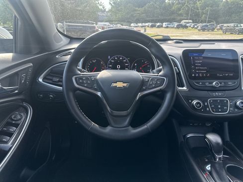 Used 2024 Chevrolet Malibu LT FWD image 23