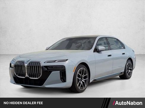 Used 2025 BMW 740i xDrive AWD/4WD image 1