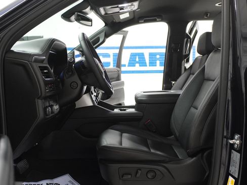Used 2023 Chevrolet Tahoe LT w/ Luxury Package RWD image 14