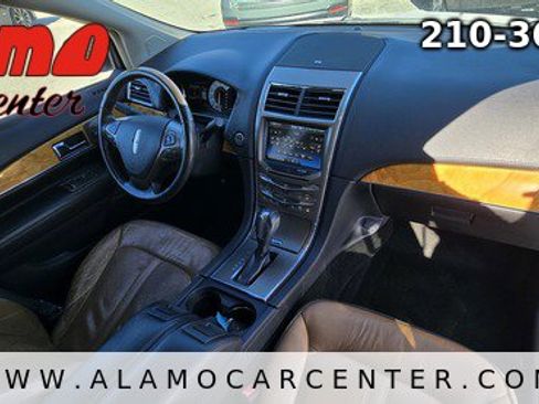 Used 2012 Lincoln MKX AWD image 15