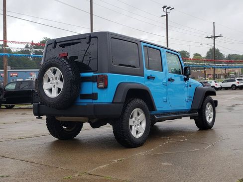 Used 2017 Jeep Wrangler Unlimited Sport w/ Quick Order Package 24S AWD/4WD image 3