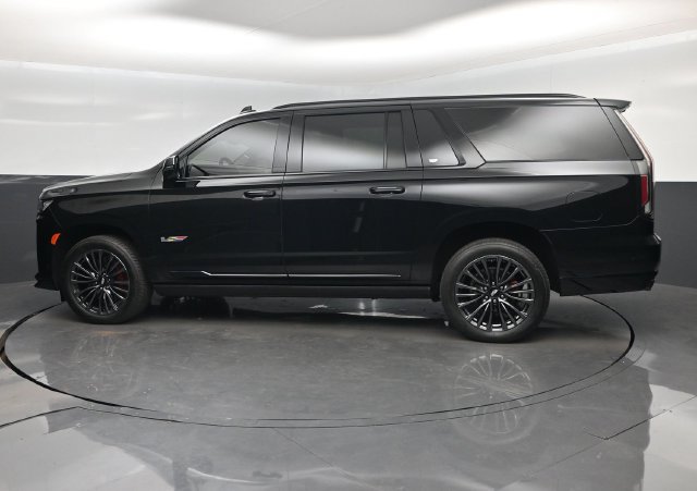Used 2024 Cadillac Escalade ESV V w/ Heavy-Duty Trailer Package AWD/4WD image 10