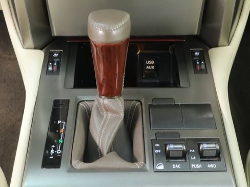 Used 2013 Lexus GX 460 image 14