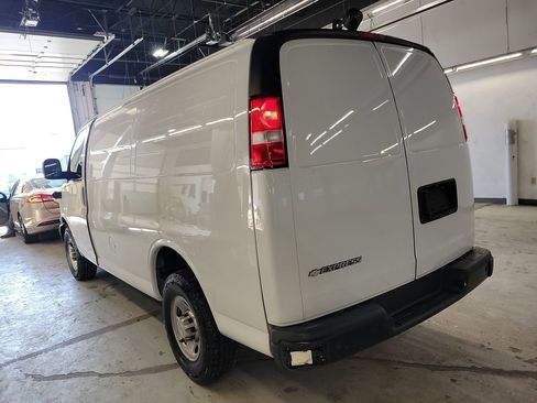 Used 2022 Chevrolet Express 2500 w/ Driver Convenience Package image 2