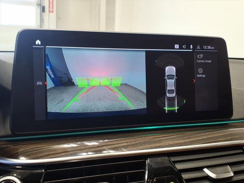 Used 2021 BMW 530i xDrive w/ Convenience Package image 14