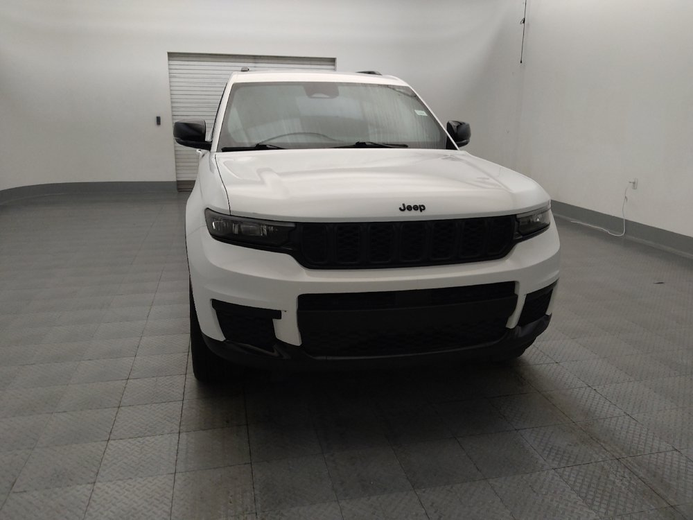 Used 2022 Jeep Grand Cherokee L Laredo AWD/4WD image 14