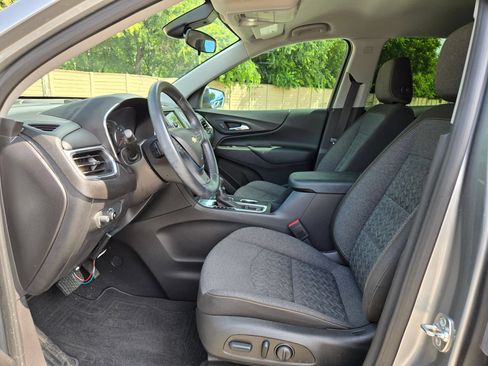 Used 2024 Chevrolet Equinox LT FWD image 9