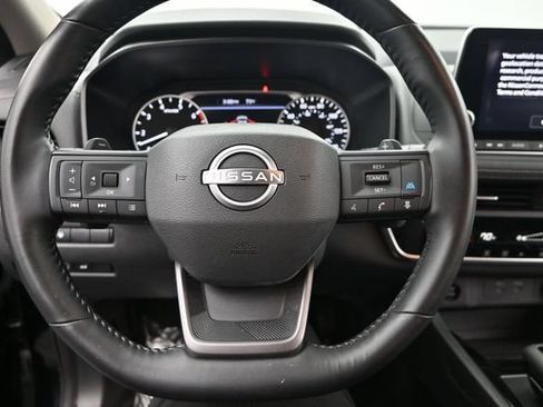 Used 2025 Nissan Rogue SV FWD image 15