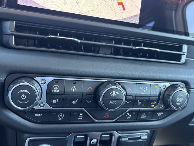 New 2027 Jeep Wrangler Unlimited Sahara AWD/4WD image 30