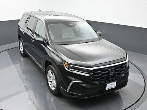 Used 2024 Honda Pilot LX image 19