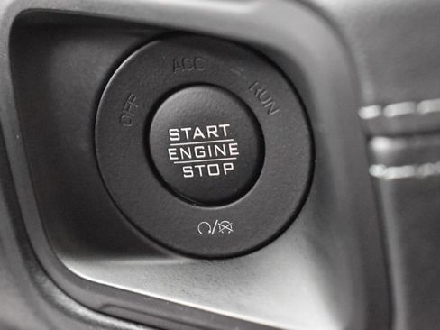 Used 2026 Jeep Gladiator Rubicon AWD/4WD image 18