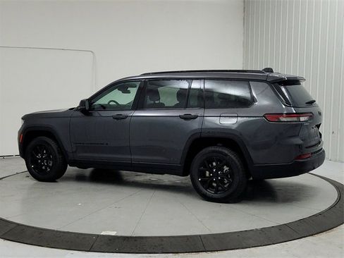 New 2025 Jeep Grand Cherokee L Altitude image 5