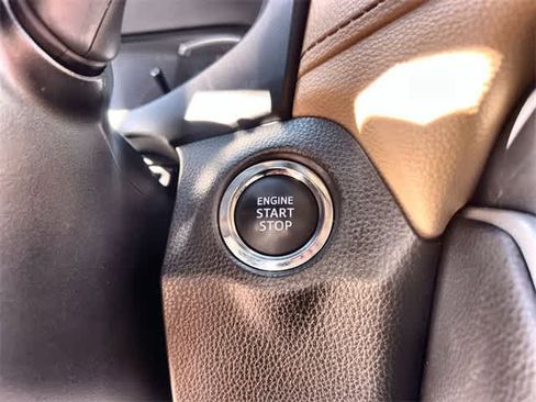 Used 2025 Toyota RAV4 XLE Premium image 28