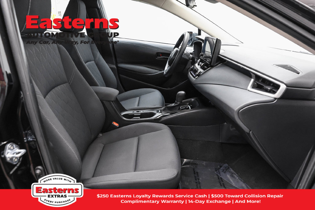 Used 2025 Toyota Corolla LE FWD image 24