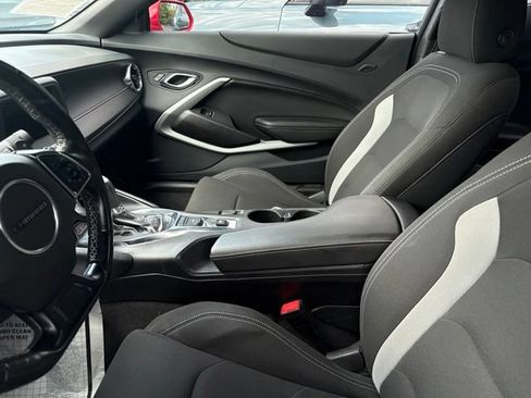 Used 2023 Chevrolet Camaro LT RWD image 5