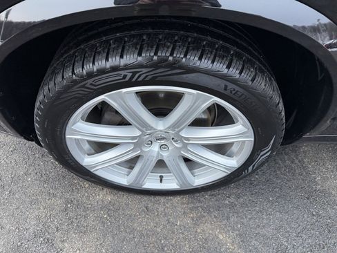 Used 2017 Volvo XC90 T6 Inscription w/ Vision Package image 12