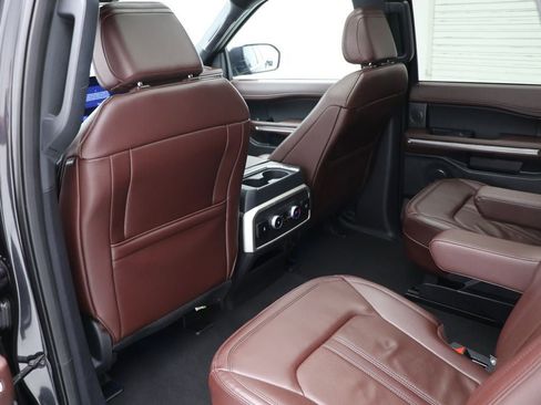 Used 2024 Ford Expedition Max Limited image 11