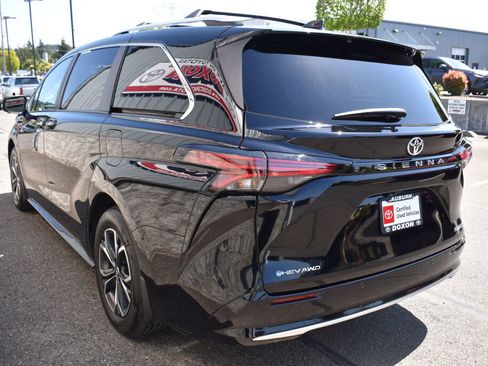 Certified 2026 Toyota Sienna Platinum AWD/4WD image 7