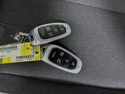 Certified 2024 Hyundai Ioniq 5 SE image 32