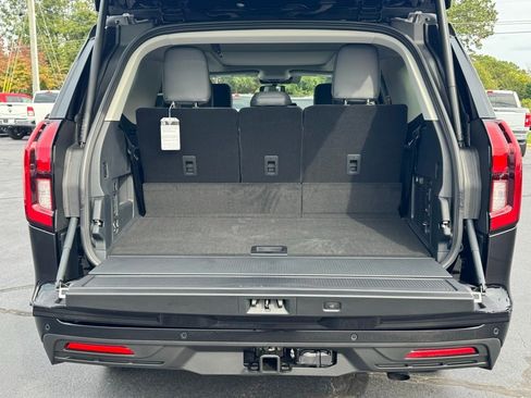 New 2025 Ford Expedition Active image 45