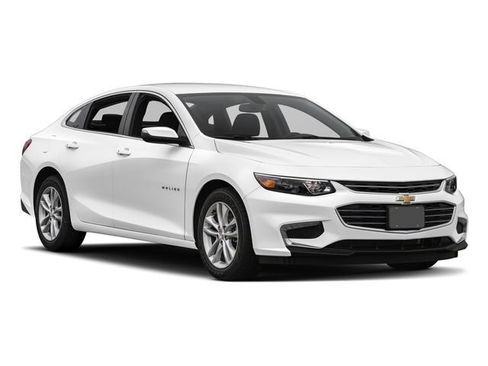 Used 2018 Chevrolet Malibu LT w/ Leather Package FWD image 6