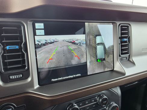 Used 2022 Ford Bronco Outer Banks image 20