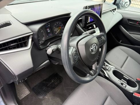 Used 2024 Toyota Corolla LE FWD image 28