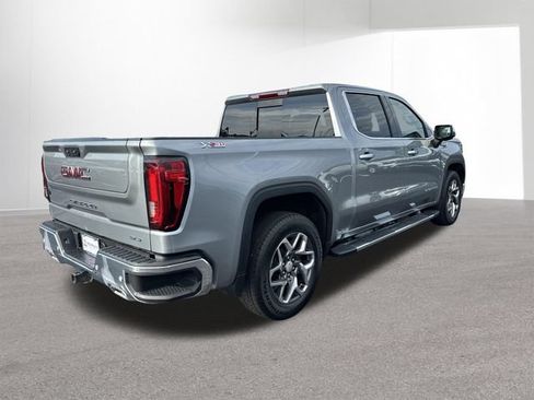Used 2023 GMC Sierra 1500 SLT w/ SLT Premium Plus Package AWD/4WD image 14