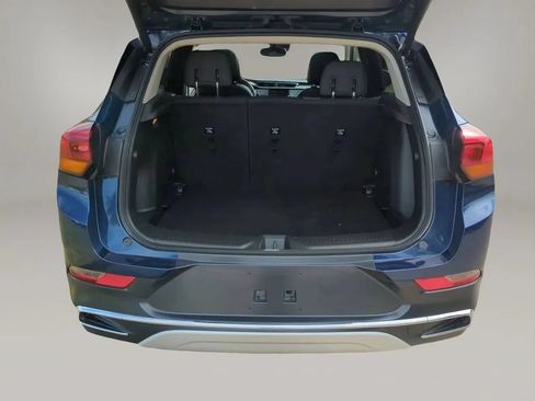 Used 2023 Buick Encore GX Essence w/ Experience Buick Package FWD image 22