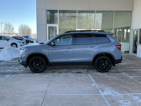 Used 2024 Honda Passport Black Edition image 19