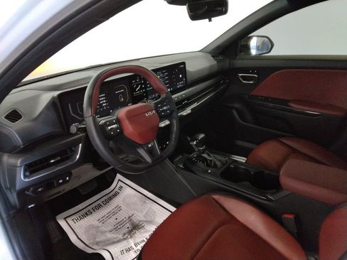 Used 2025 Kia K4 GT-Line w/ GT-Line Premium Package image 35