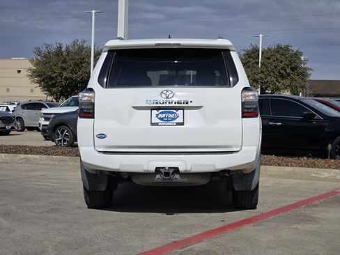 Used 2018 Toyota 4Runner SR5 image 7