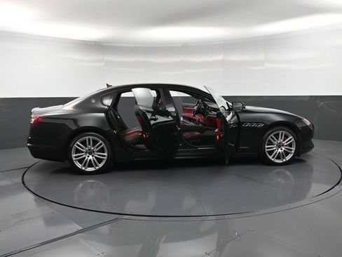 Used 2020 Maserati Quattroporte S GranSport Q4 AWD/4WD image 39