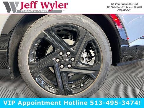 New 2025 Chevrolet Equinox EV RS image 35